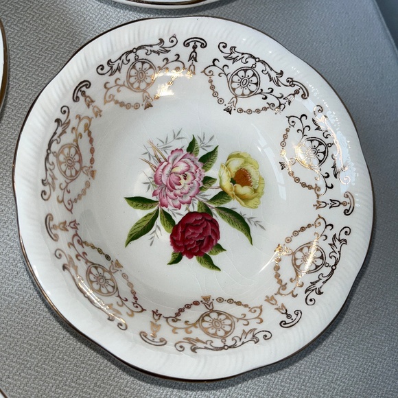 Alfred Meakin fruit bowl, 22K gold & flowers vintage small, desert, EUC. - Picture 3 of 15